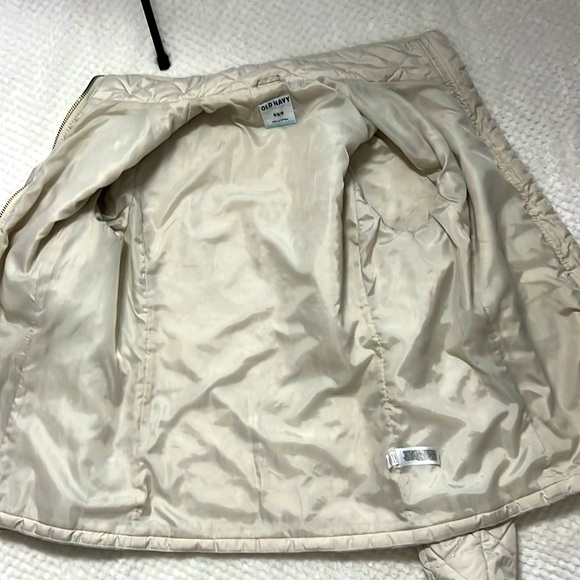Old Navy puffer jacket - Picture 4 of 6